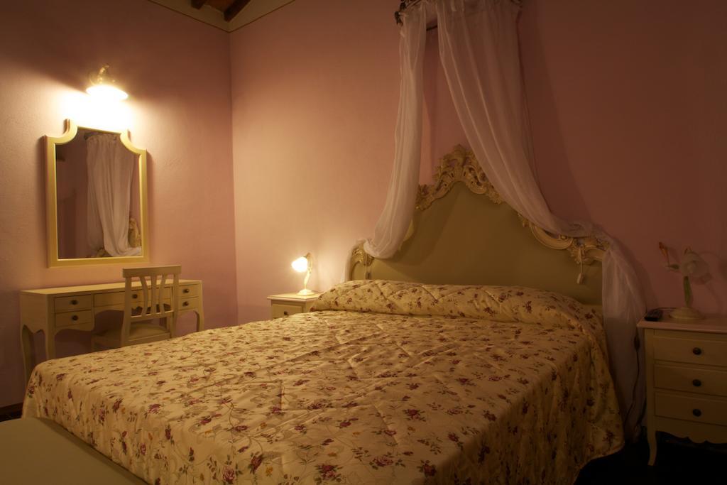 Relais La Leopolda Hotel Abbadia di Montepulciano Стая снимка